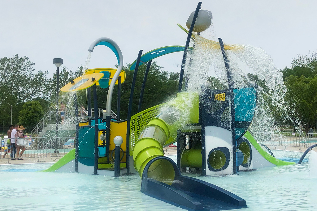 Playgrounds in splash pad