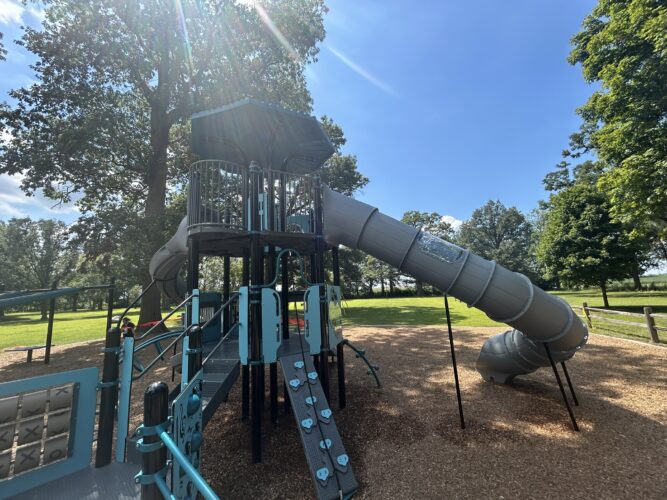 10' PlayOdyssey™ Tower with 2 levels of play events