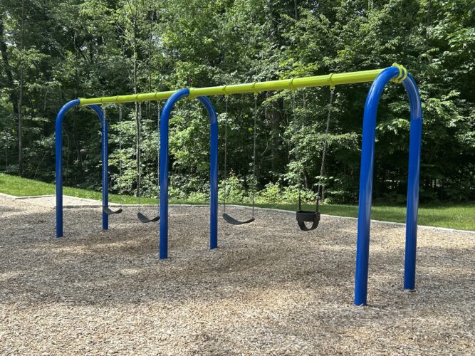 arch swing frame with 4 swings