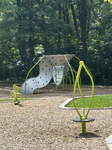aluminum climber that twists and turns and a spinner multiple kids and ride