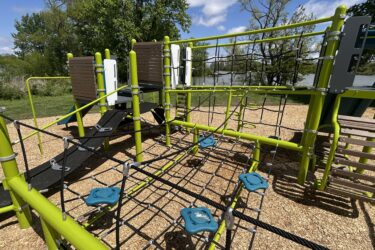 playground equipment for kids ages 5-12 with climbing ropes