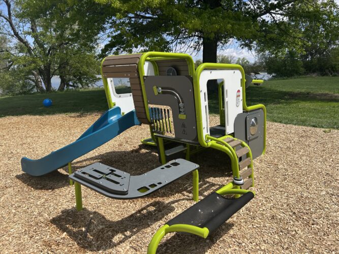 play structure for 2-5 year old kids, cube shape with a slide