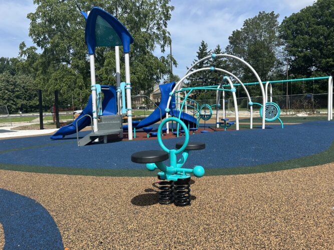 kids ages 2-5 play structure with double spring rider